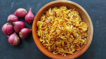 Bawang Goreng: Bumbu Makanan Terbaik Dunia yang Mendunia