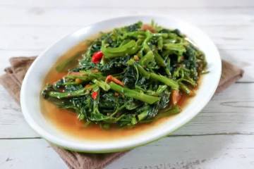 Tips Menumis Kangkung Agar Tetap Hijau dan Segar