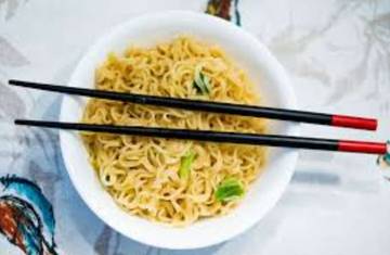 Baikkah Makan Mie Instan Disaat Sahur 