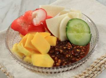 Keistimewaan Mengkonsumsi Rujak Buah