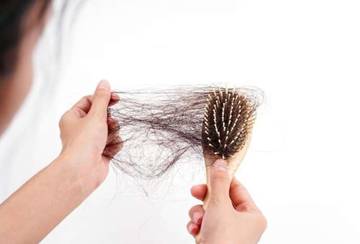 Penyebab Rambut Seseorang Rontok