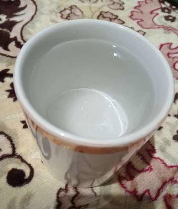 Radang Tenggorokan: Khasiat Minum Air Hangat.