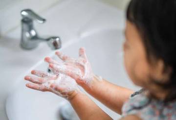 Langkah Seru Biasakan Anak Cuci Tangan