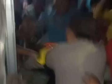 Rudapaksa Tetangga, Warga Pasir Jambu Diamuk Warga 