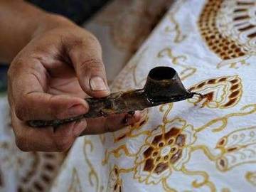 Menguak Keindahan Batik dengan Pewarna Alami