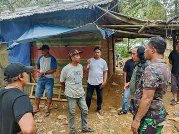 Penambang Emas Ilegal di Cigudeg Tertimbun