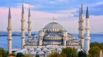 Keindahan dan Keagungan Masjid Camii Sultanahmet di Turki
