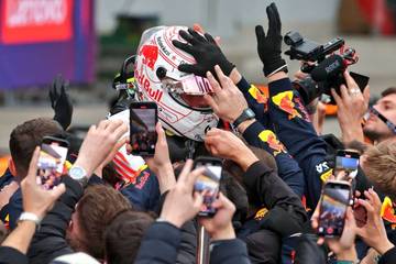 Verstappen Menangi GP Jepang, Jaga Peluang Puncaki Klasemen