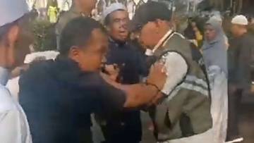 Awas Ada Copet Dikerumunan Pengantar CJH!