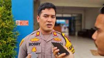 Usai Tega Membunuh Istrinya, Suami Nekat Gantung Diri