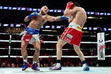 Jake Paul Raih Kemenangan Meyakinkan Lawan Chavez Jr