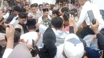 Puluhan Warga Kehilangan Gadget Saat Kunjungan KDM di Bogor