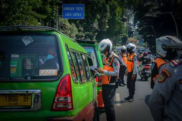 Razia Angkot, Pengusaha Minta Solusi Nyata