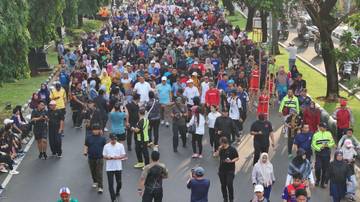 Penjualan UMKM Laris di CFD Tegar Beriman