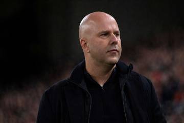 Juara Bertahan Liverpool Tertinggal di Paruh Musim 2025/2026