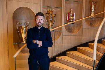 Carrick Dapat Dukungan Pemilik Jelang Derby Manchester
