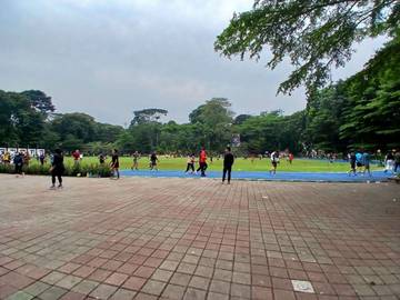 Lapangan Sempur, Ruang Temu Warga dan Cerita Keluarga