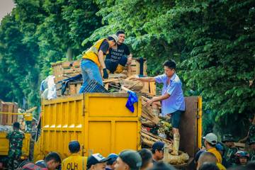 Program ASRI, TNI-Polri Bersih-Bersih Jalan MA Salmun Bogor