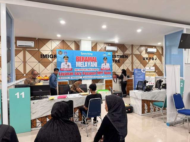 Masyarakat Antusias Manfaatkan Layanan Imigrasi di MPP Bone