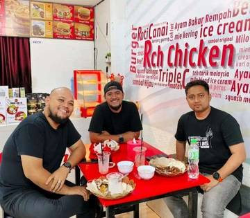 Perjalanan Inspiratif Ahmad Dahlan Merintis Usaha Roti Canai di Bone
