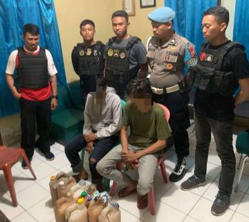 Puluhan Liter Miras Jenis Ballo Diamankan Polres Sinjai