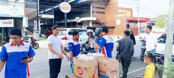 APITU DPC Bone Berbagi Takjil dan Berbuka Puasa Bersama 