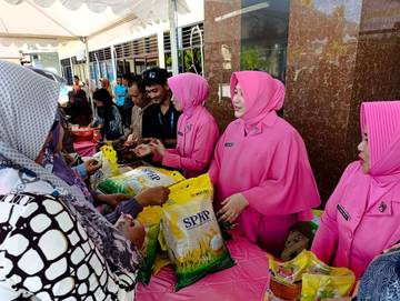 Polres Sinjai Gelar Bazar Ramadan Polri Presisi