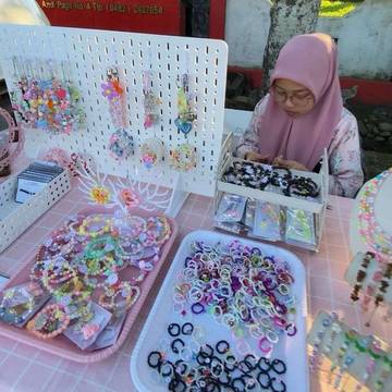 Usaha Aksesoris di Desa Bellu Semarakkan Ekonomi Lokal 