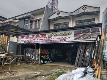 Jelang Hari Jadi Bone, Pengusaha Papan Bunga Banjir Orderan 
