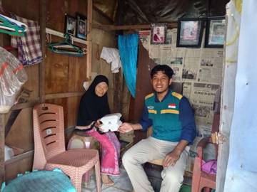 Sebanyak 30 Paket Makanan Disalurkan untuk Warga Prasejahtera 