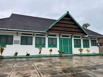 Menjelajah Jejak Kejayaan Bone Lewat Museum Lapawawoi