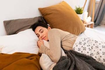 Hujan bikin Mager dan Ngantuk, ini Penjelasannya