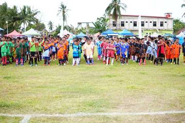 Puluhan Tim SD Meriahkan Turnamen Mini Soccer Sinjai