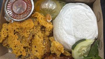 Dari Jawa ke Bone, Ayam Penyet Kini Membugis