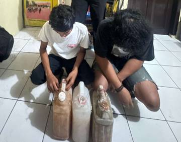 Dua Pelaku Diamankan Saat Bawa 15 Liter Ballo di Sinjai