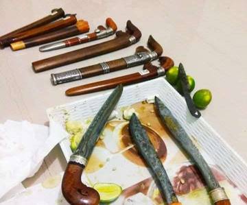 Begini Etika Membawa dan Menyimpan Badik Bugis