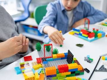 Manfaat Bermain Lego Bagi Tumbuh Kembang Anak