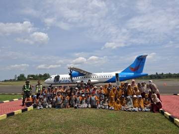 SDIT Insan Madani Gelar Field Trip di Bandara 