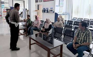Polantas Menyapa, Satlantas Bone Edukasi Pemohon SIM