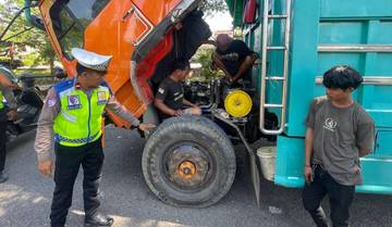 Satlantas Bone-Dishub Ramp Check Truk Angkutan  