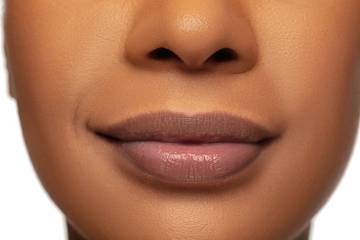 Lipstik Penyebab bibir Gelap? Simak Penjelasannya