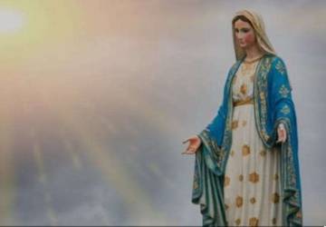 Perbedaan Bulan Maria dan Bulan Rosario Dalam Kalender Katolik