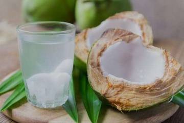 Manfaat Berbuka Puasa Dengan Air Kelapa