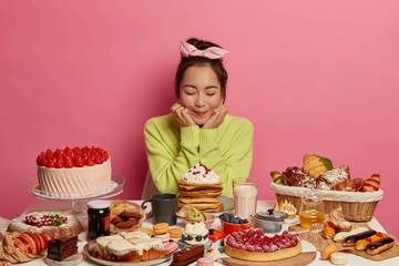 Sering Makan Manis Setelah Makan Berat? Berikut penjelasannya