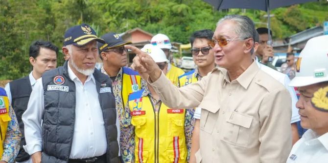 MenteriPU Targetkan Jalan LembahAnai 24Jam Saat Libur Lebaran