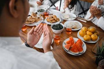Tips Tidak Kalap Saat Berbuka Puasa