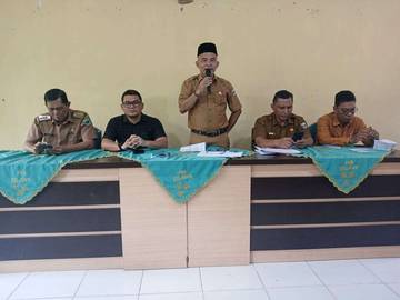 Baznas Padang Pariaman Salurkan Zakat Fitrah 100 Mustahik Lansia