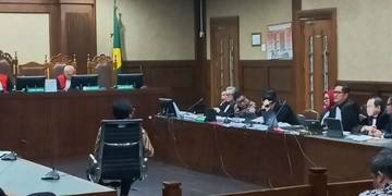 Sanksi Hukum Terdakwa yang Meledek Hakim Saat Persidangan
