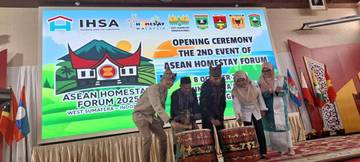 Dato' Sahariman bin Hamdan; Homestay Malaysia di Subsidi 