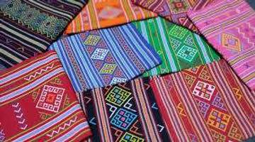 Batik dan Tenun, dari Tradisi ke Fashion Global